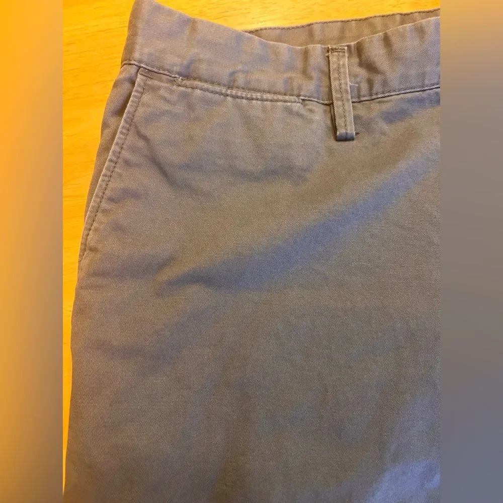 GAP Mens Gray Casual Shorts NWOT summer business casual beach size 40